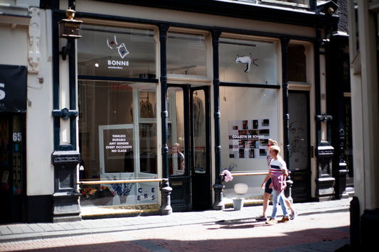 FLAGSHIP STORE